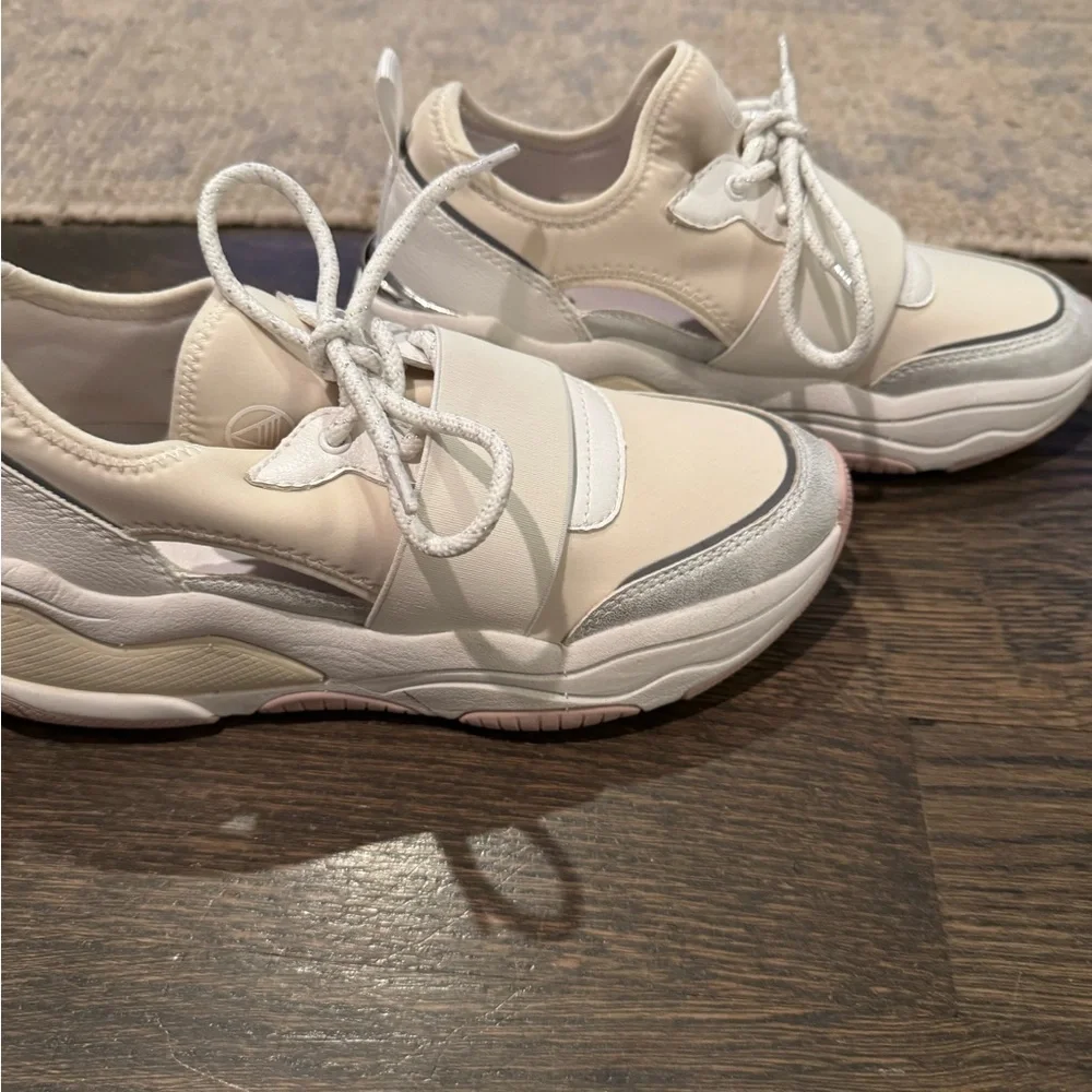 ALDO Rev White and Silver Sneakers NWOB